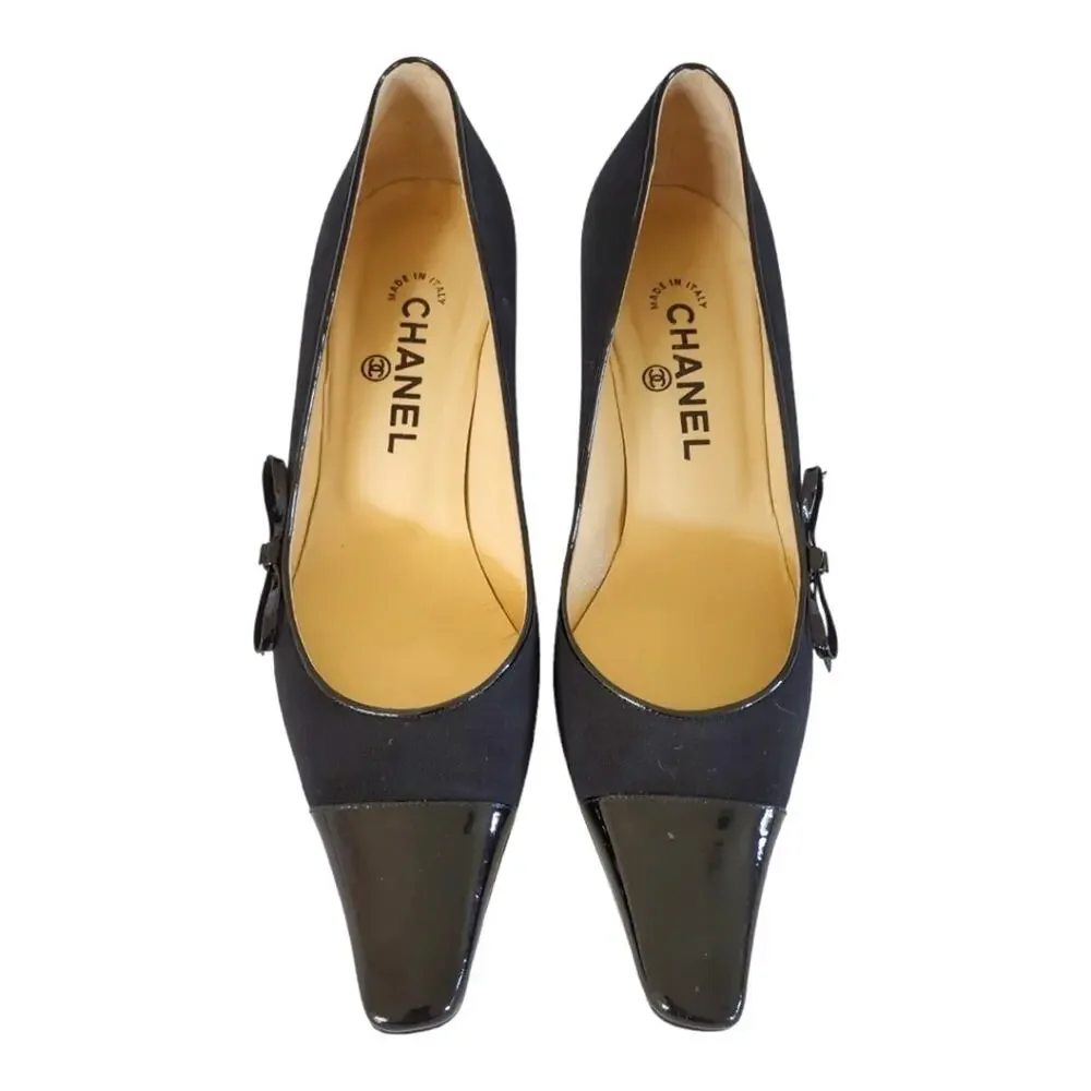 CHANEL Black Kitten Heels Size 8 Canvas Patent Leather Pumps Luxury Classic Fall